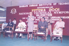 Futura2001_02