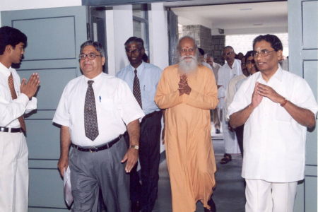 His Holiness Sri Swami Satchidananda\'s Visit - 05.02.2001