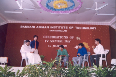 Dr.-N.-Mahalingam-@-BIT-2000-2