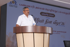 P1348737